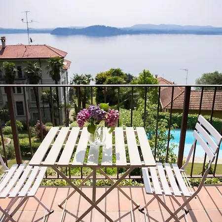 アパート A Balcony On Maggiore *