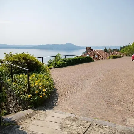 A Balcony On Maggiore Apartman Belgirate