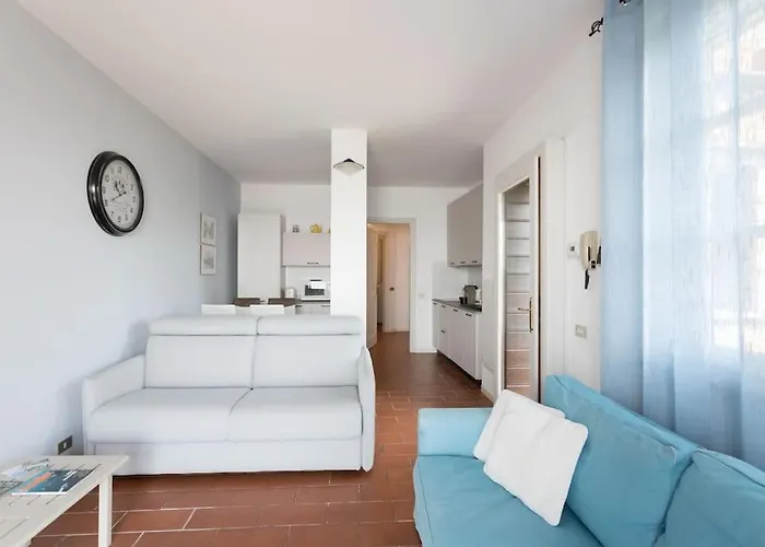 A Balcony On Maggiore Appartement