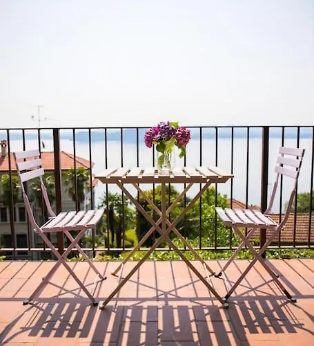 Appartement A Balcony On Maggiore